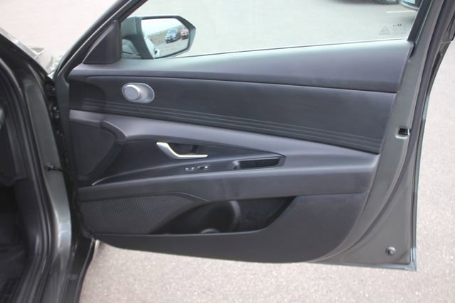Used 2024 Hyundai Elantra SE image 28