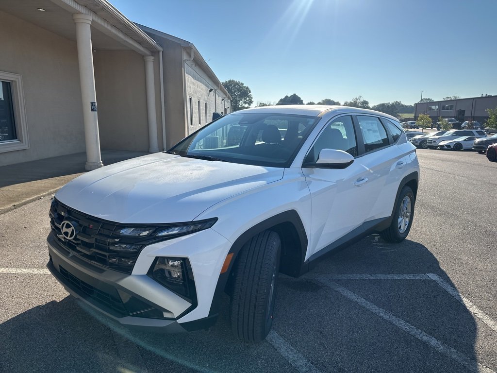 New 2026 Hyundai Tucson SE image 4