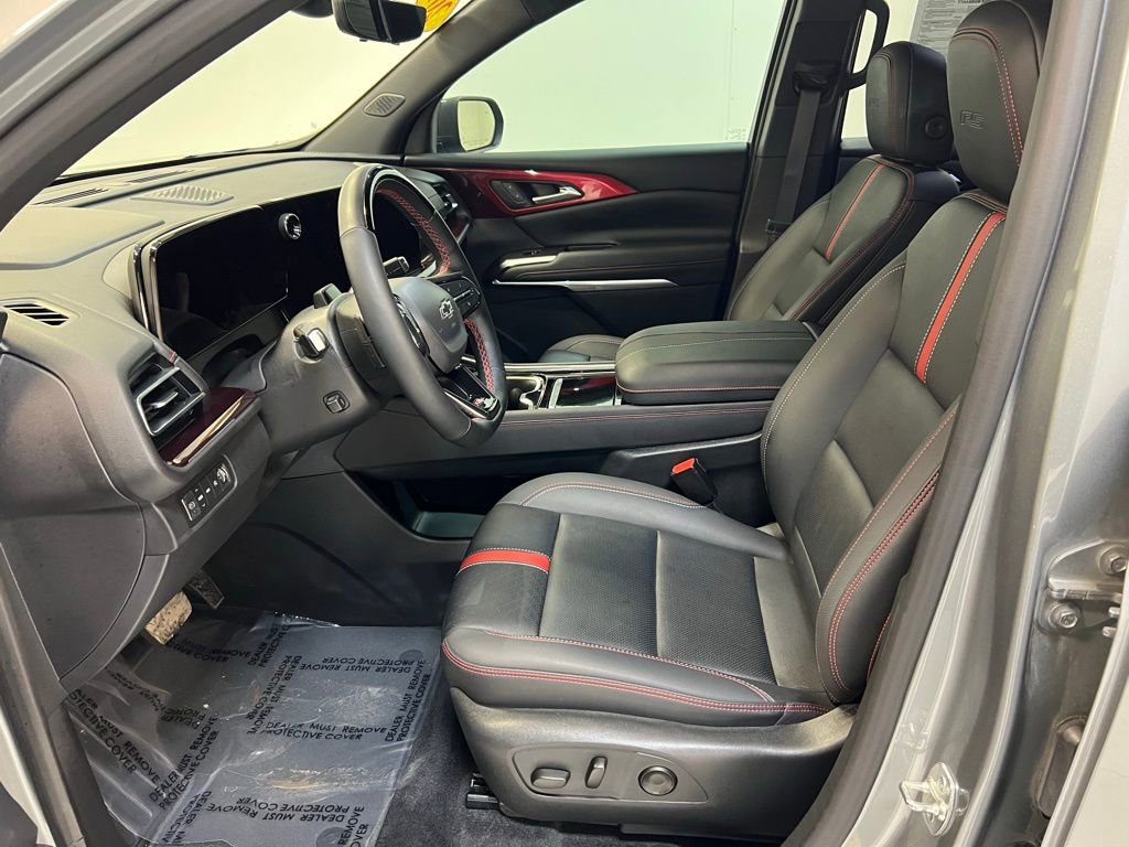 Used 2024 Chevrolet Traverse RS image 15