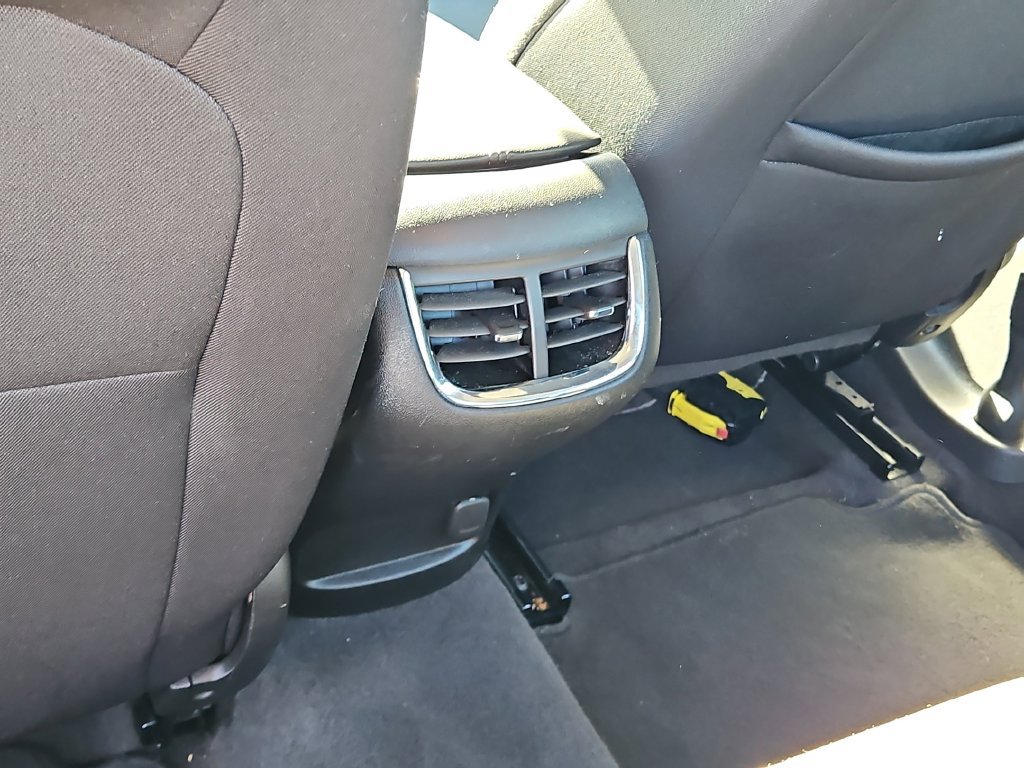 Used 2023 Chevrolet Malibu LT FWD image 15