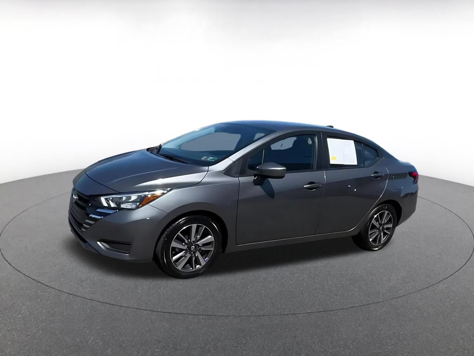 Used 2025 Nissan Versa SV FWD image 7