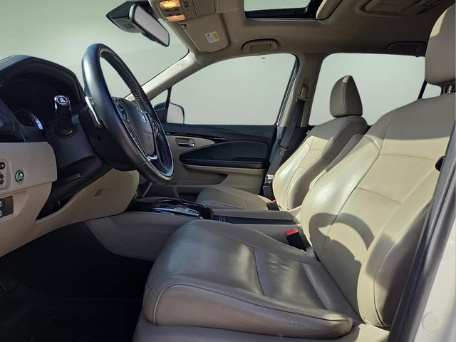 Used 2016 Honda Pilot Touring image 17