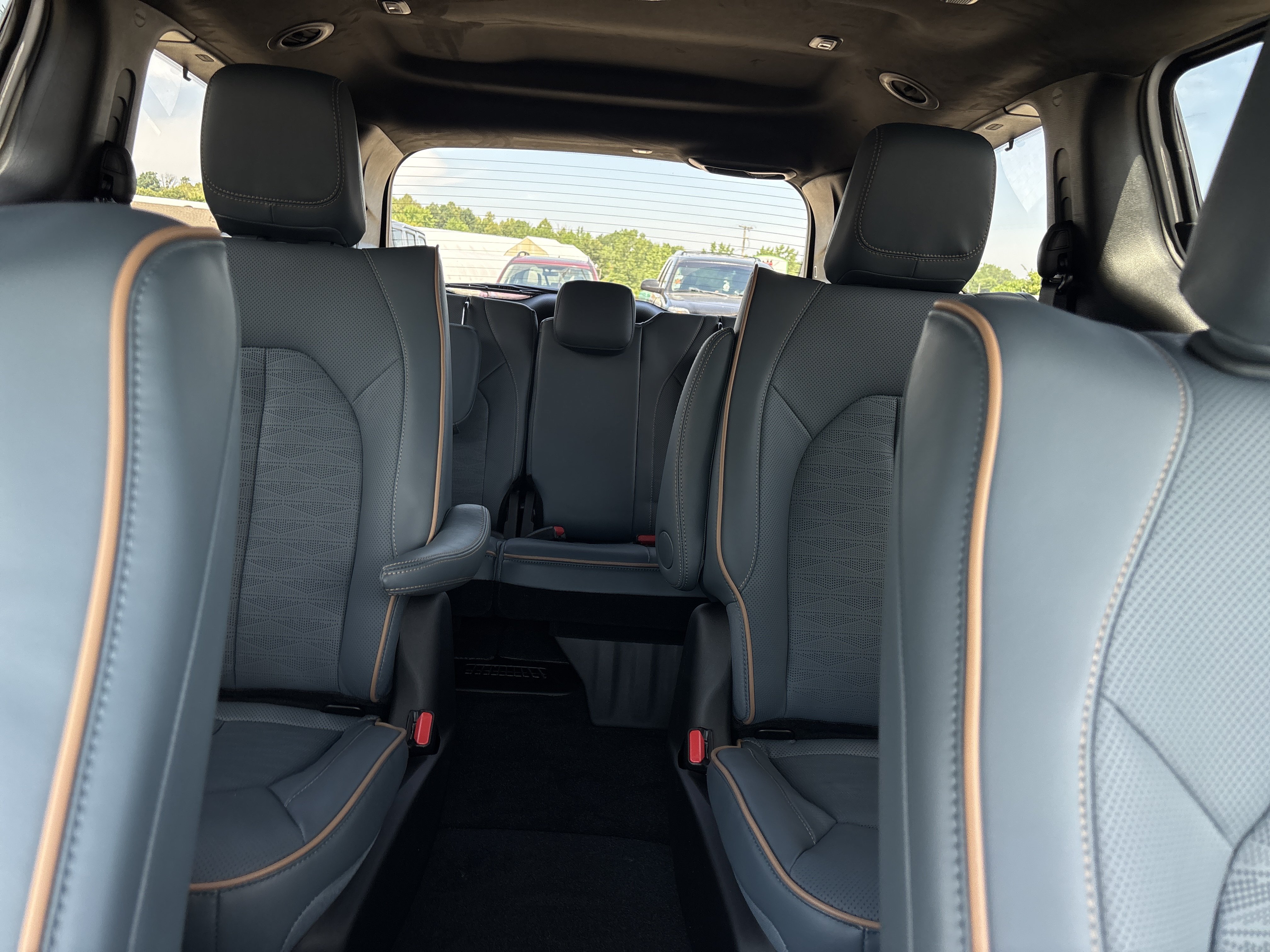 New 2027 Chrysler Pacifica Pinnacle FWD image 38