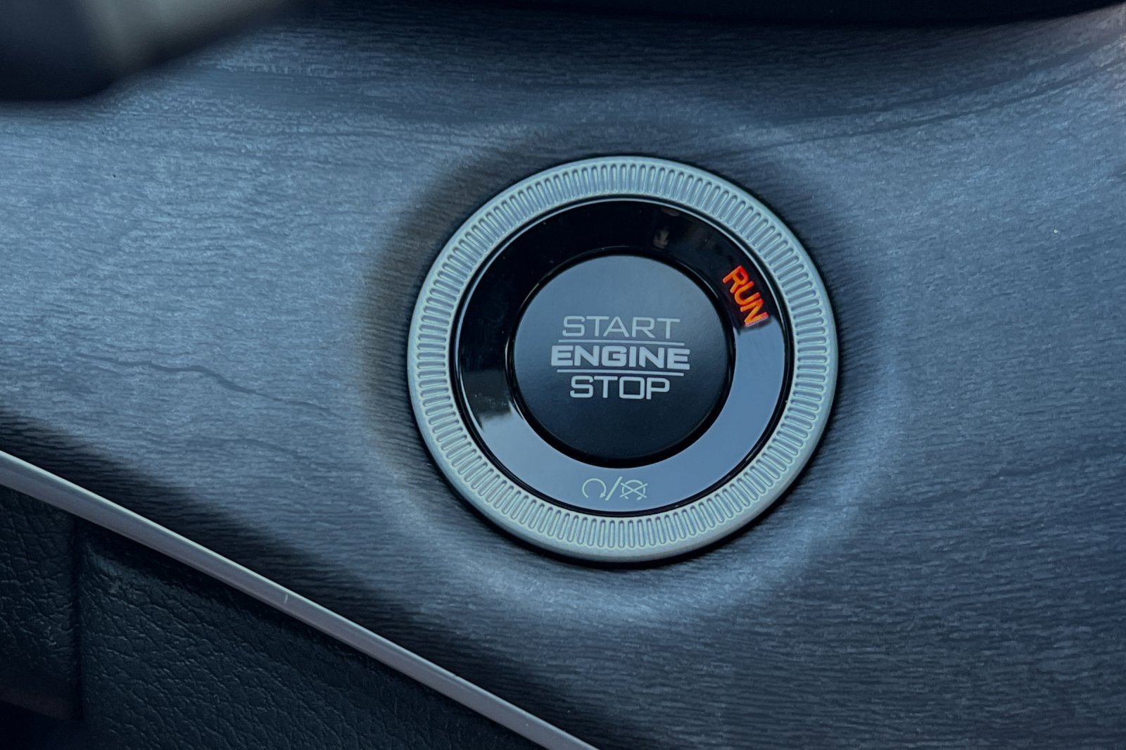 New 2024 Jeep Grand Cherokee Limited 4xe w/ Luxury Tech Group II image 21