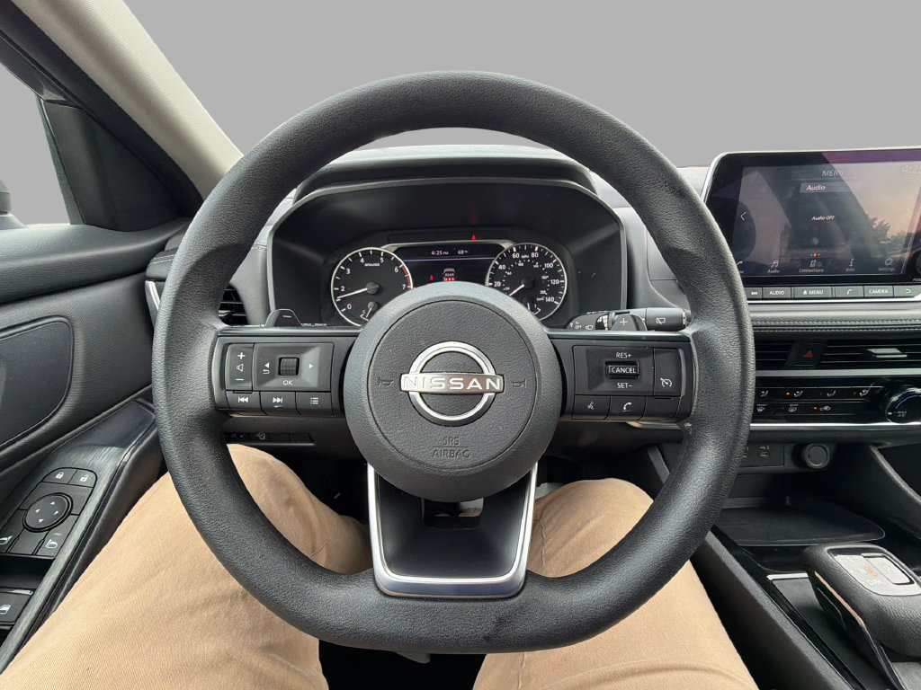 Used 2024 Nissan Rogue S AWD/4WD image 19