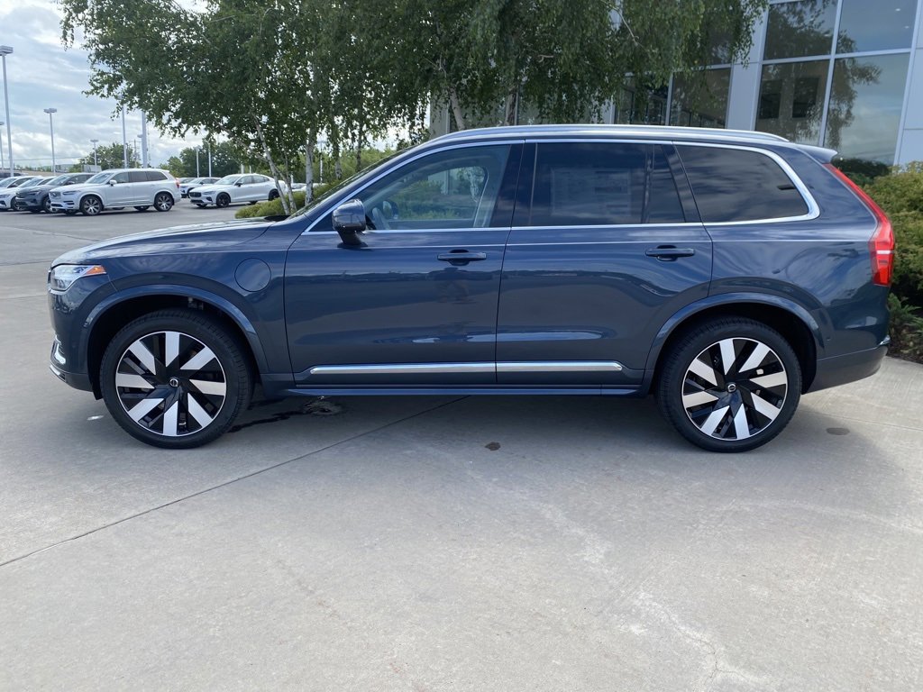Used 2025 Volvo XC90 T8 Plus w/ Protection Package Premier image 2