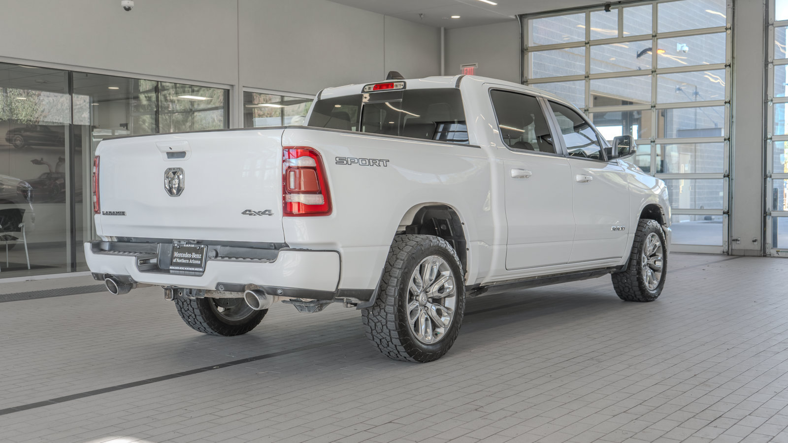 Used 2023 RAM 1500 Laramie AWD/4WD image 30
