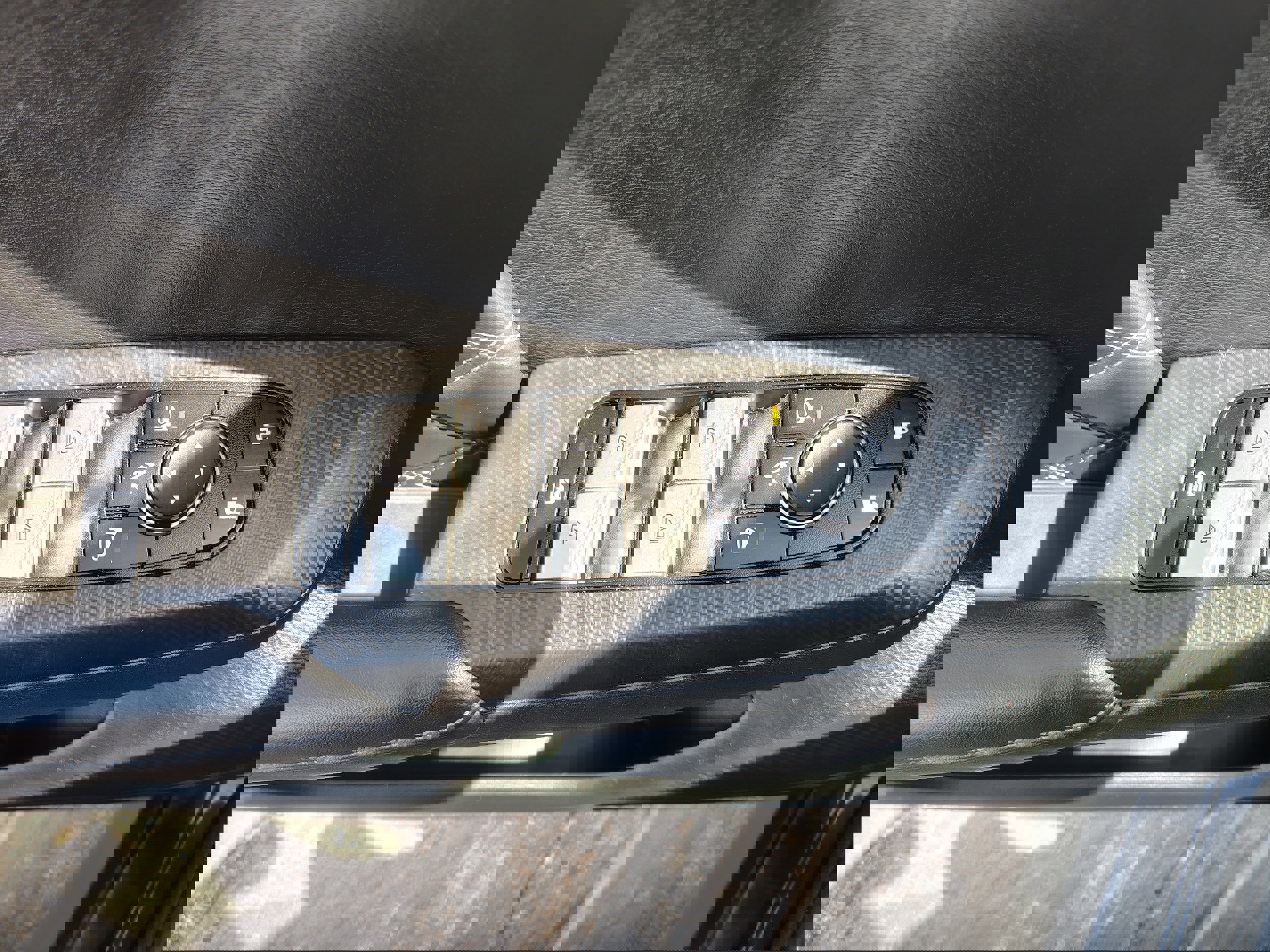 Used 2022 Mitsubishi Outlander SEL image 21