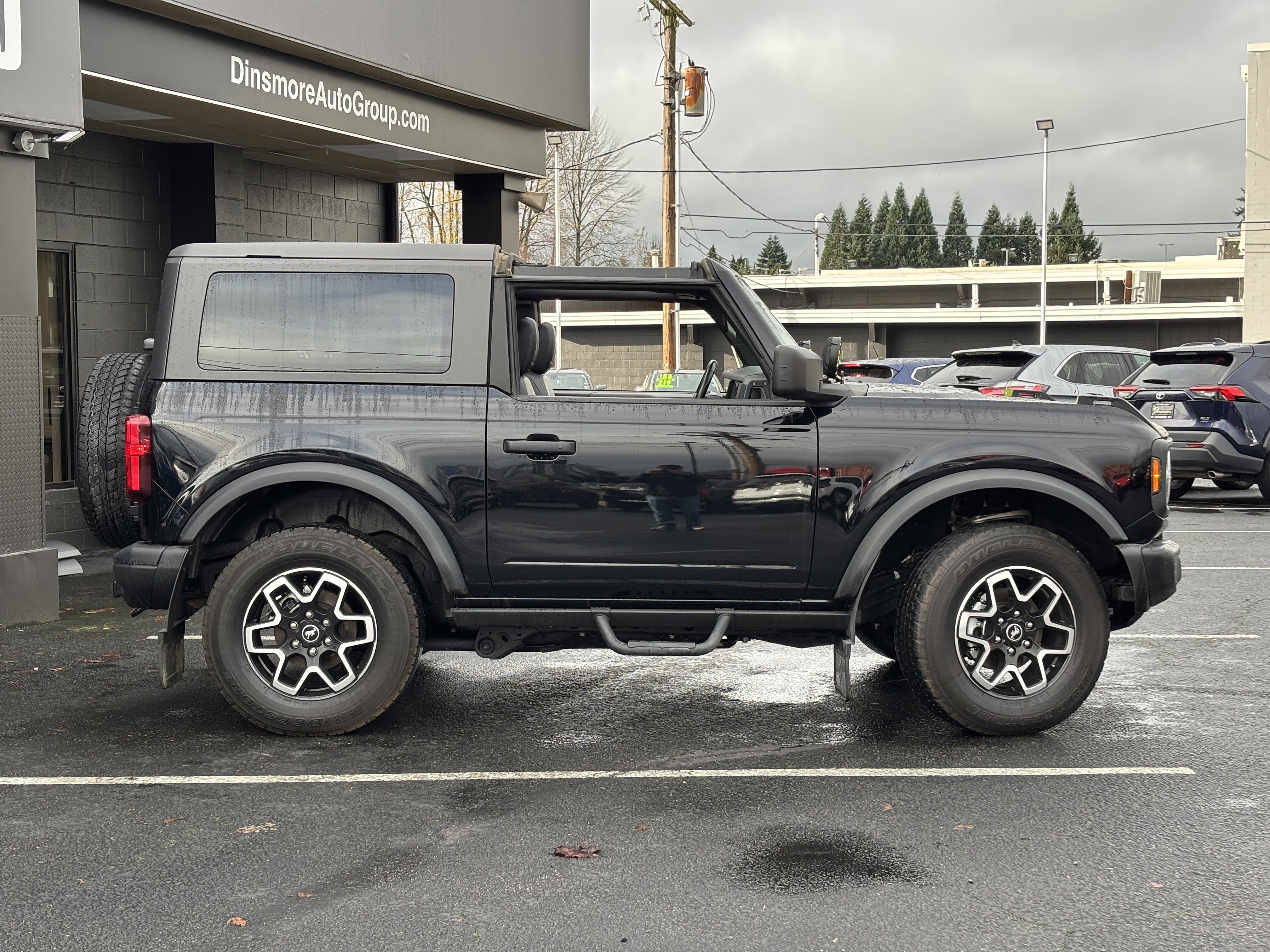 Used 2022 Ford Bronco Black Diamond image 5