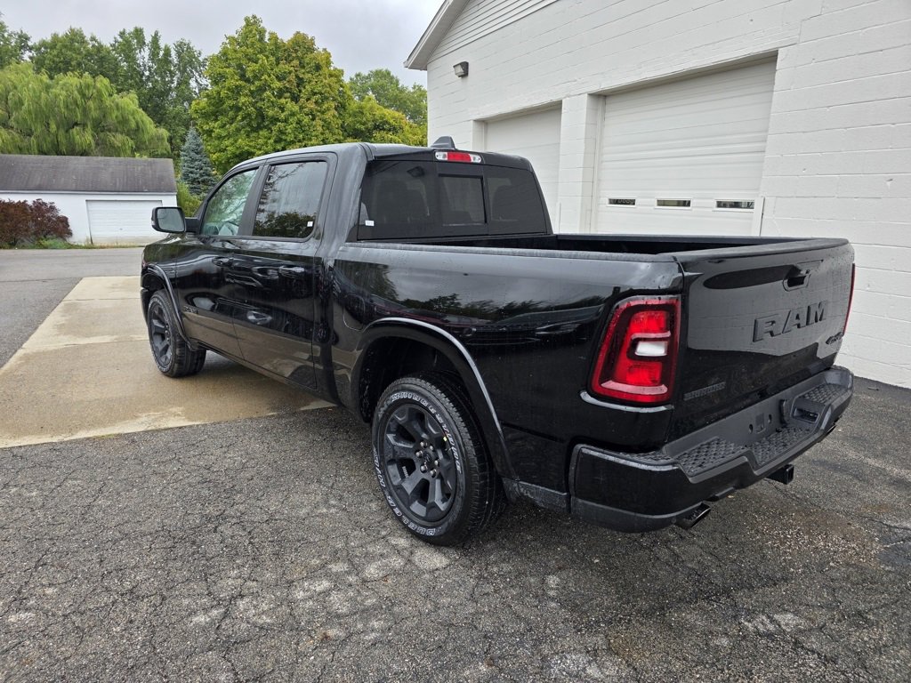 New 2026 RAM 1500 4x4 Crew Cab image 7