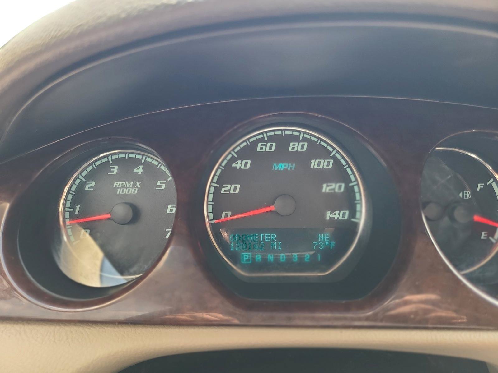 Used 2010 Buick Lucerne CXL w/ Driver Confidence Package FWD image 13