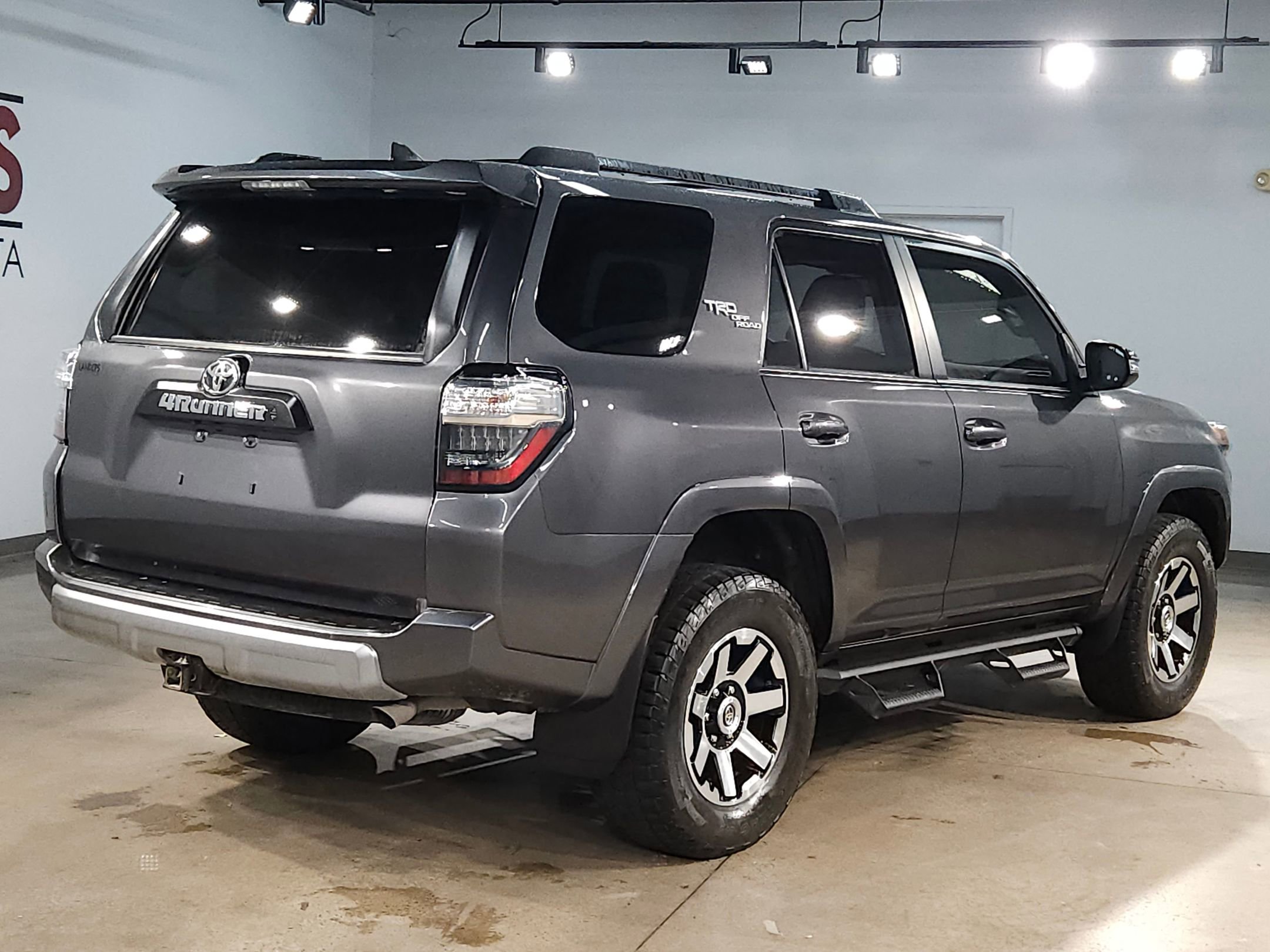 Used 2020 Toyota 4Runner TRD Off-Road Premium image 7
