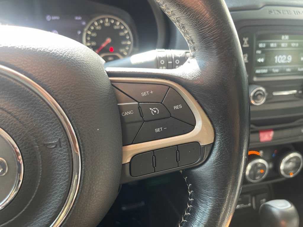 Used 2015 Jeep Renegade Limited AWD/4WD image 20