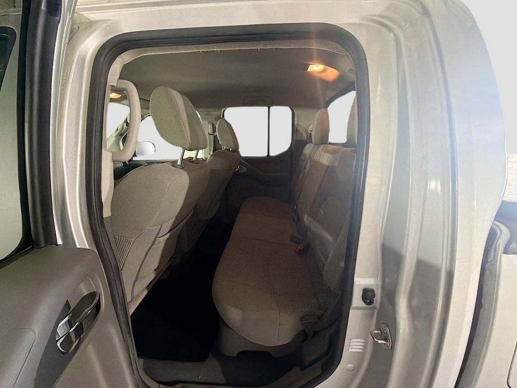 Used 2019 Nissan Frontier SV image 26