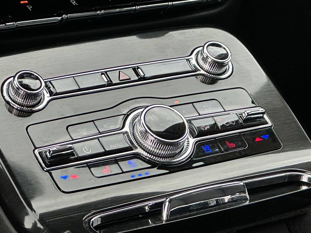 Used 2022 Lincoln Nautilus Reserve FWD image 16