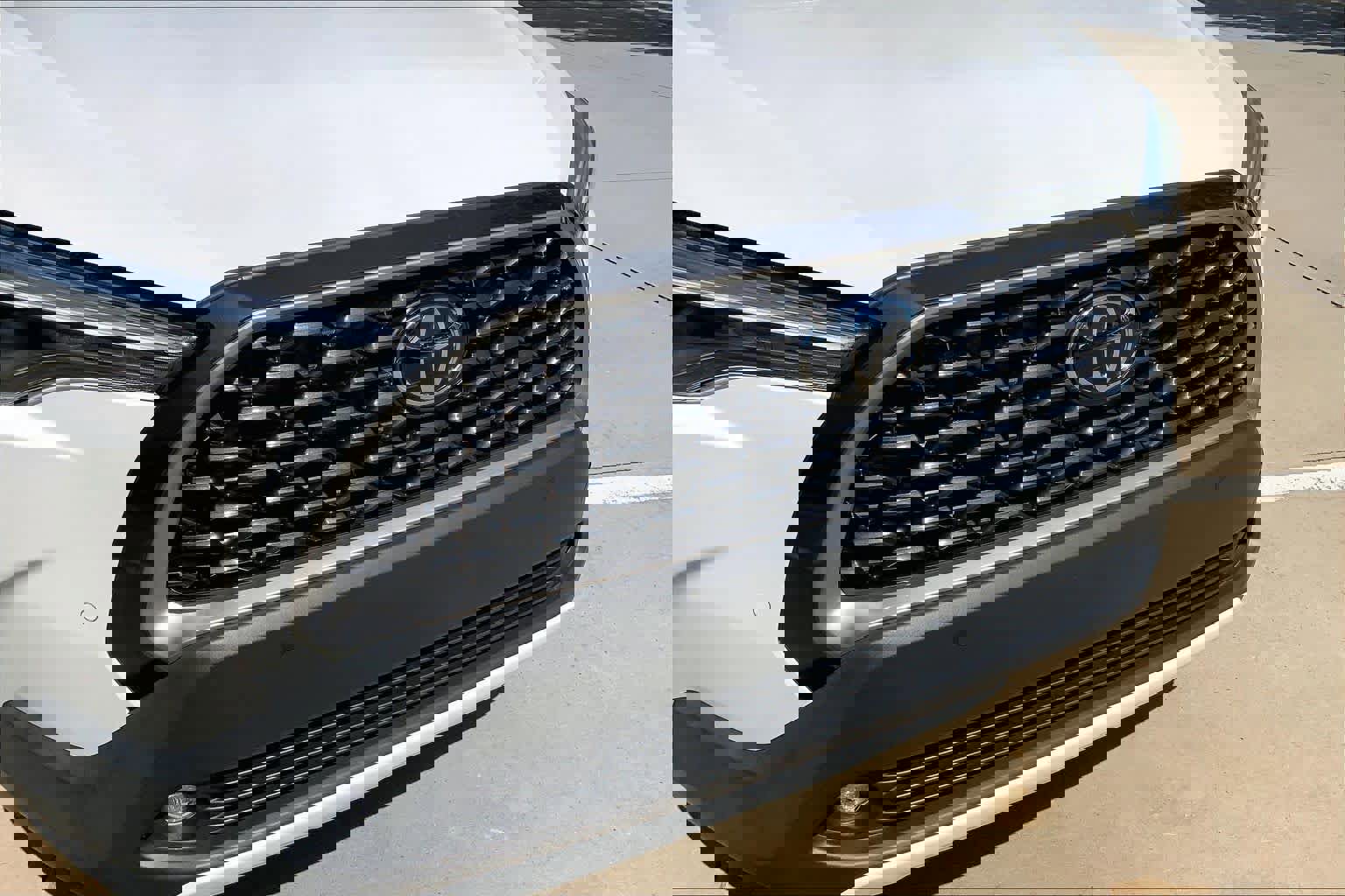 Used 2023 Toyota Corolla Cross XLE w/ Convenience Package image 32