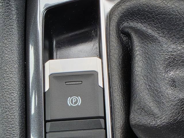 Used 2024 Volkswagen Tiguan S image 18