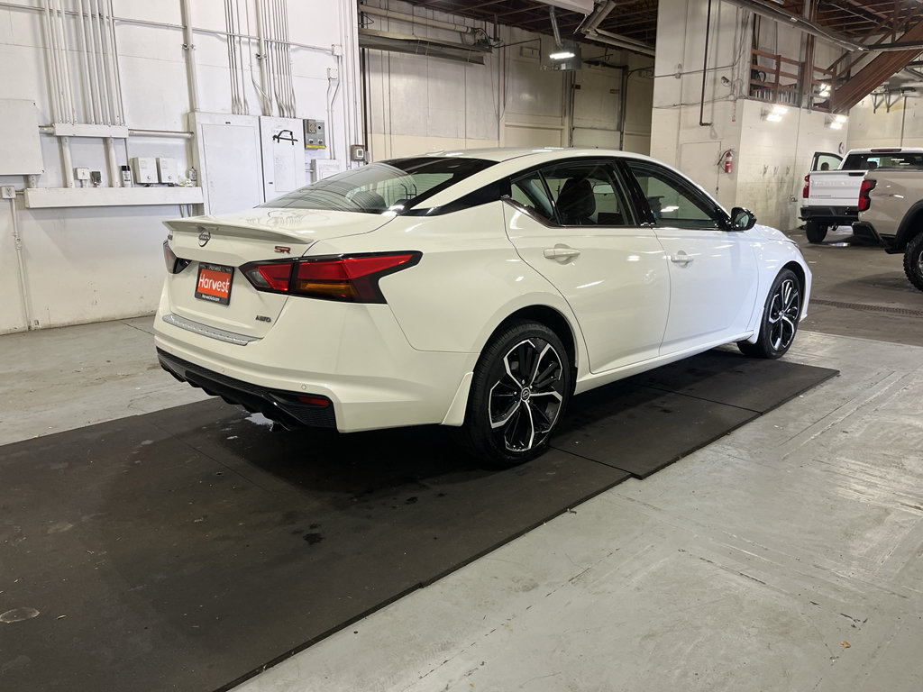 Used 2023 Nissan Altima 2.5 SR w/ SR Premium Package AWD/4WD image 10
