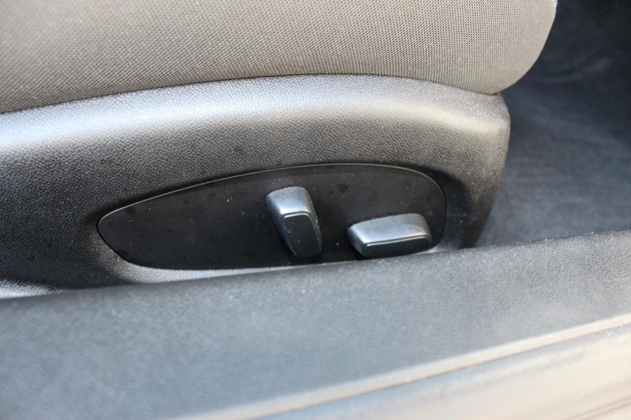 Used 2019 Chevrolet Camaro LT w/ Technology Package image 15