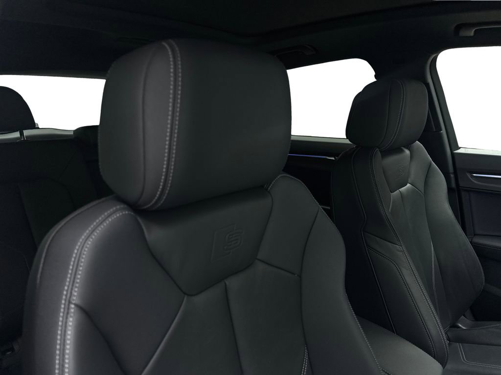 Used 2024 Audi Q3 2.0T Premium Plus w/ Premium Plus Package image 46
