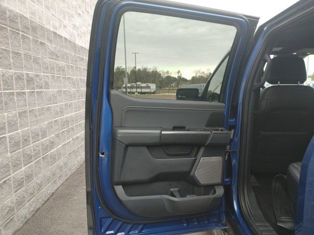 Used 2022 Ford F150 XLT w/ Equipment Group 302A High image 16