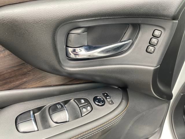 Used 2024 Nissan Murano Platinum AWD/4WD image 12
