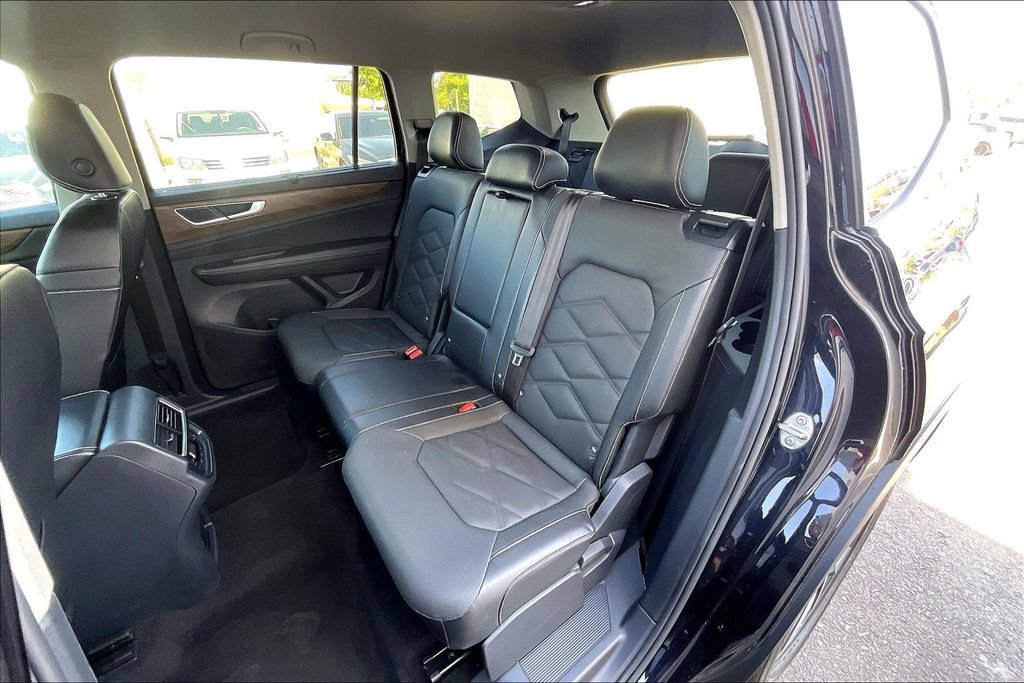 Used 2025 Volkswagen Atlas SE FWD image 25