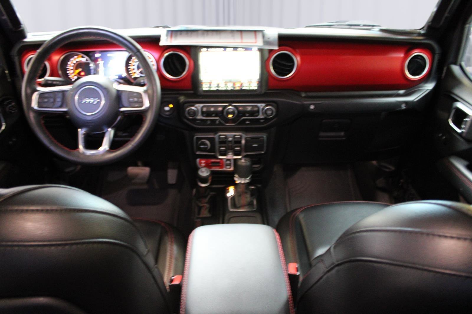 Used 2023 Jeep Gladiator Rubicon w/ Cold Weather Group AWD/4WD image 2