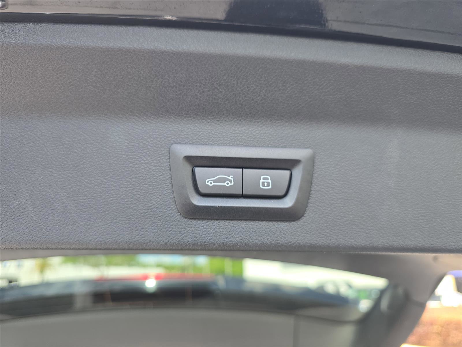 Certified 2024 BMW X3 sDrive30i w/ Convenience Package RWD image 8