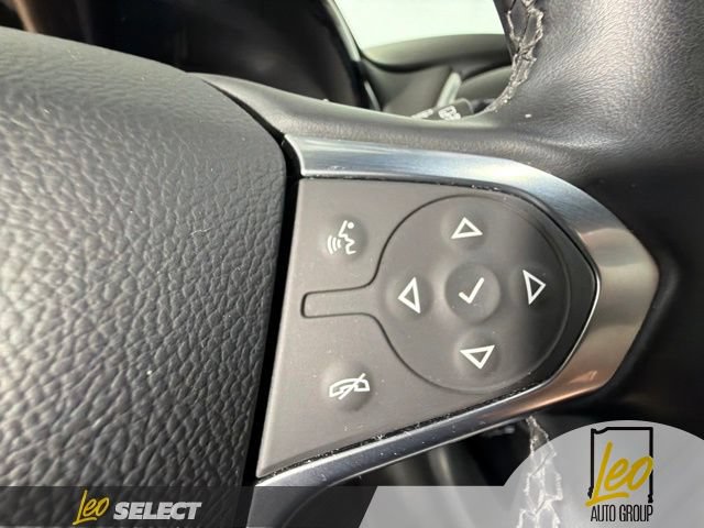Used 2023 Chevrolet Traverse LT FWD image 16