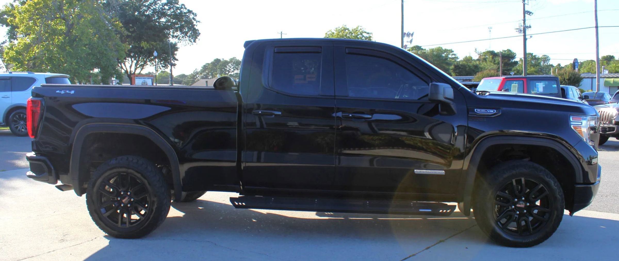 Used 2019 GMC Sierra 1500 Elevation w/ Elevation Value Package image 6