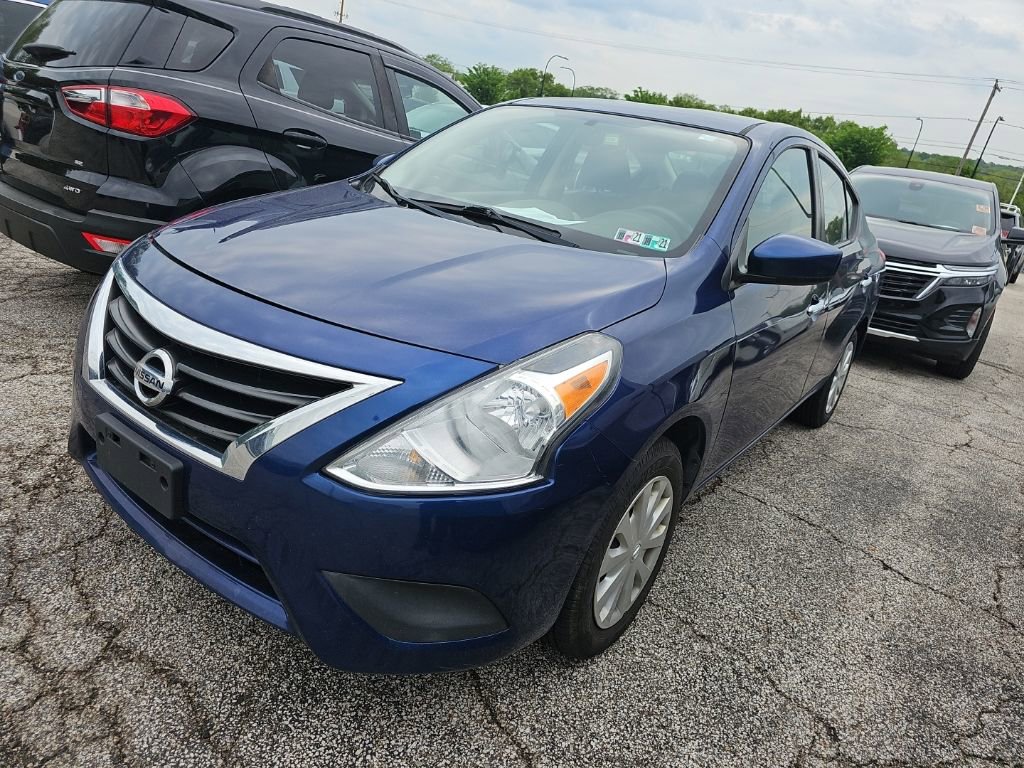 Used 2018 Nissan Versa SV FWD image 5