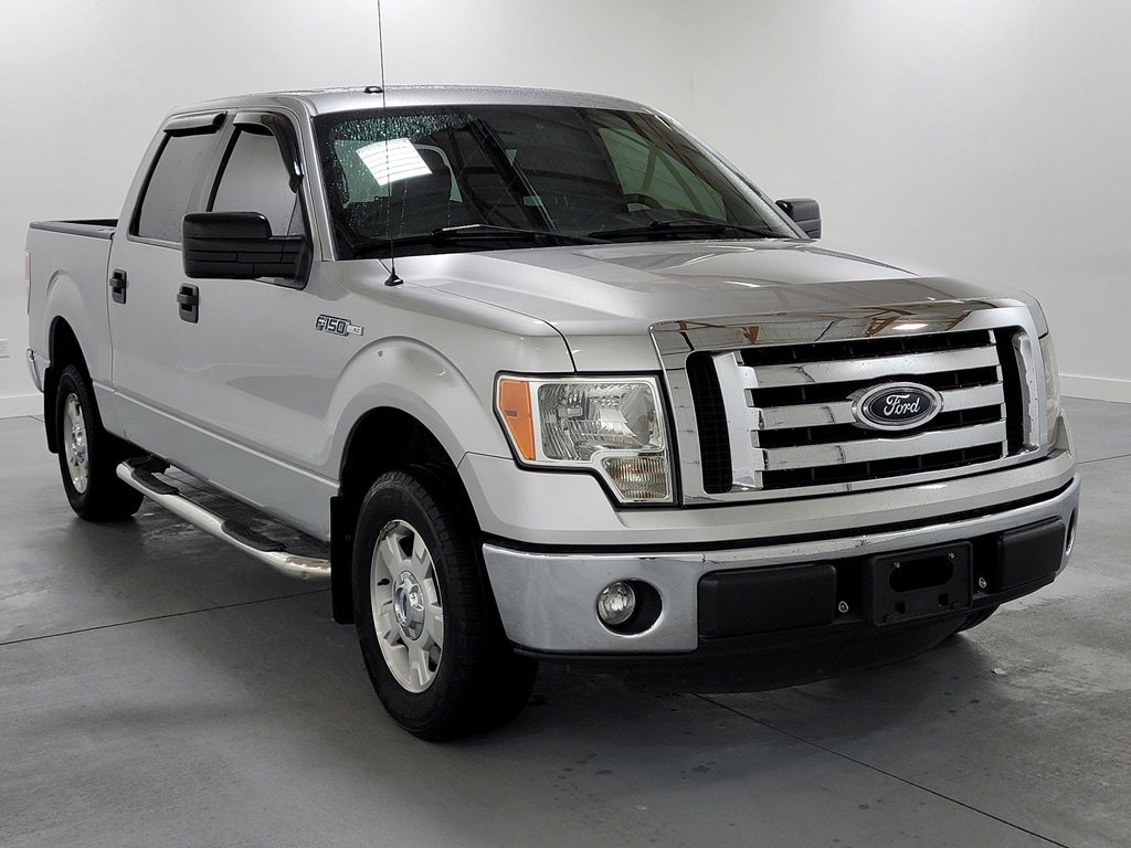 Used 2011 Ford F150 XLT w/ Trailer Tow Pkg RWD image 2
