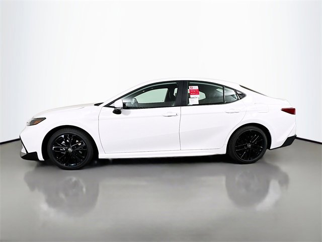 New 2026 Toyota Camry SE image 6