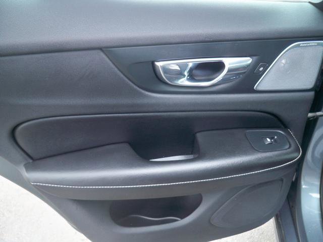 Used 2019 Volvo S60 T6 Inscription image 16