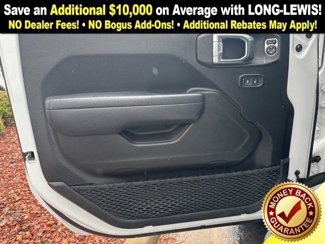 Used 2024 Jeep Gladiator Mojave w/ Technology Group image 18