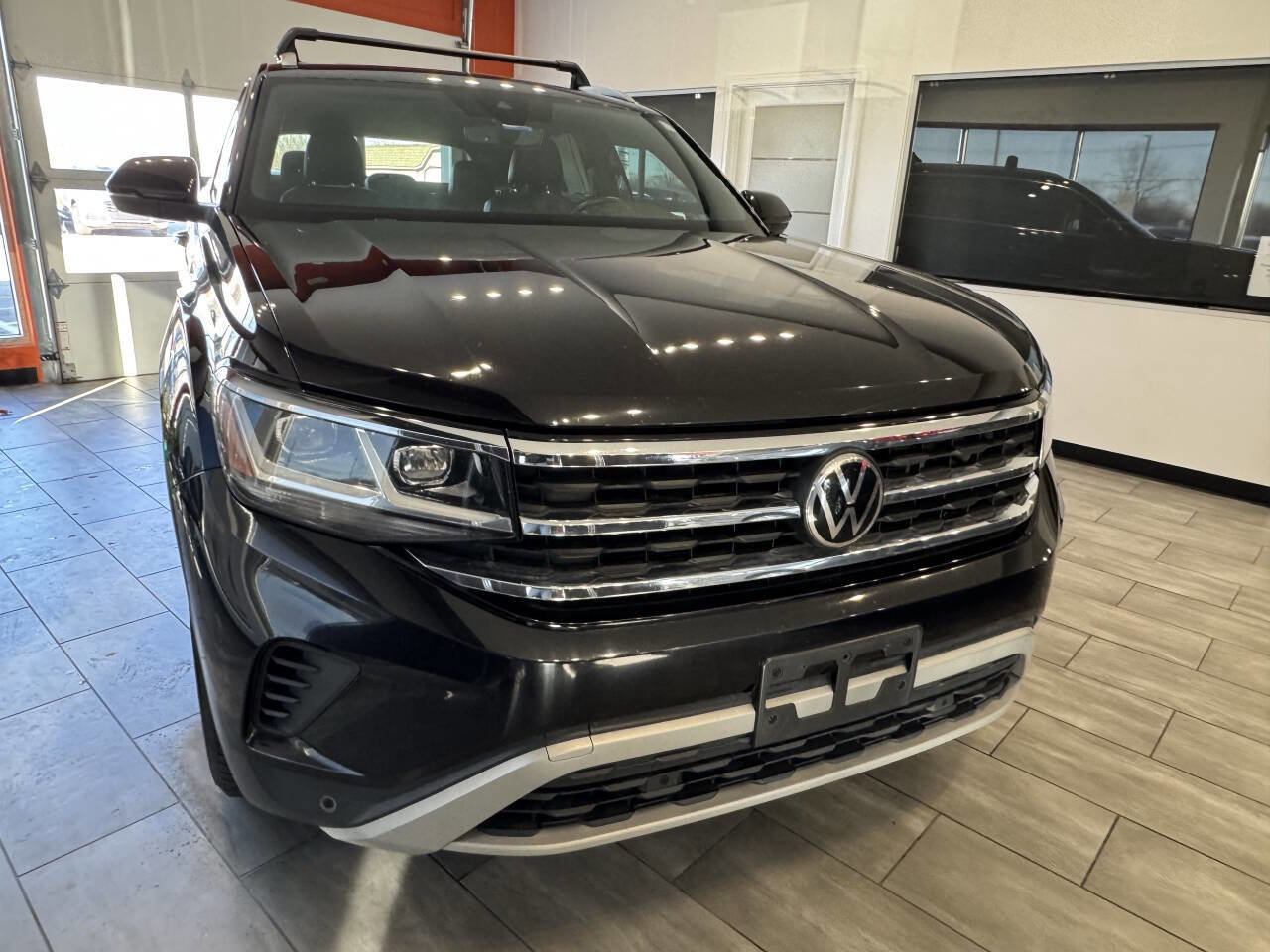 Used 2020 Volkswagen Atlas Cross Sport SEL AWD/4WD image 3