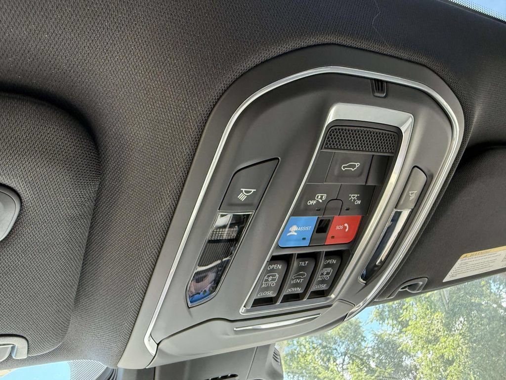 New 2026 Jeep Cherokee Overland w/ Advanced Pro Tech Group AWD/4WD image 28