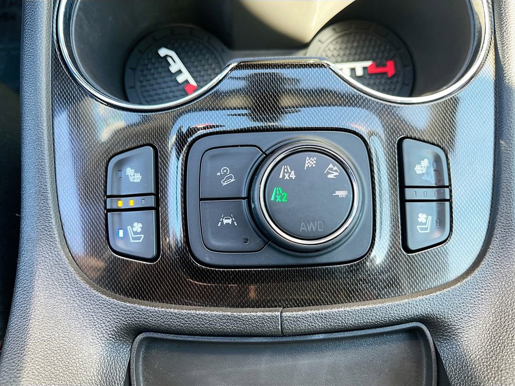 Used 2023 GMC Acadia AT4 w/ Technology Package image 21
