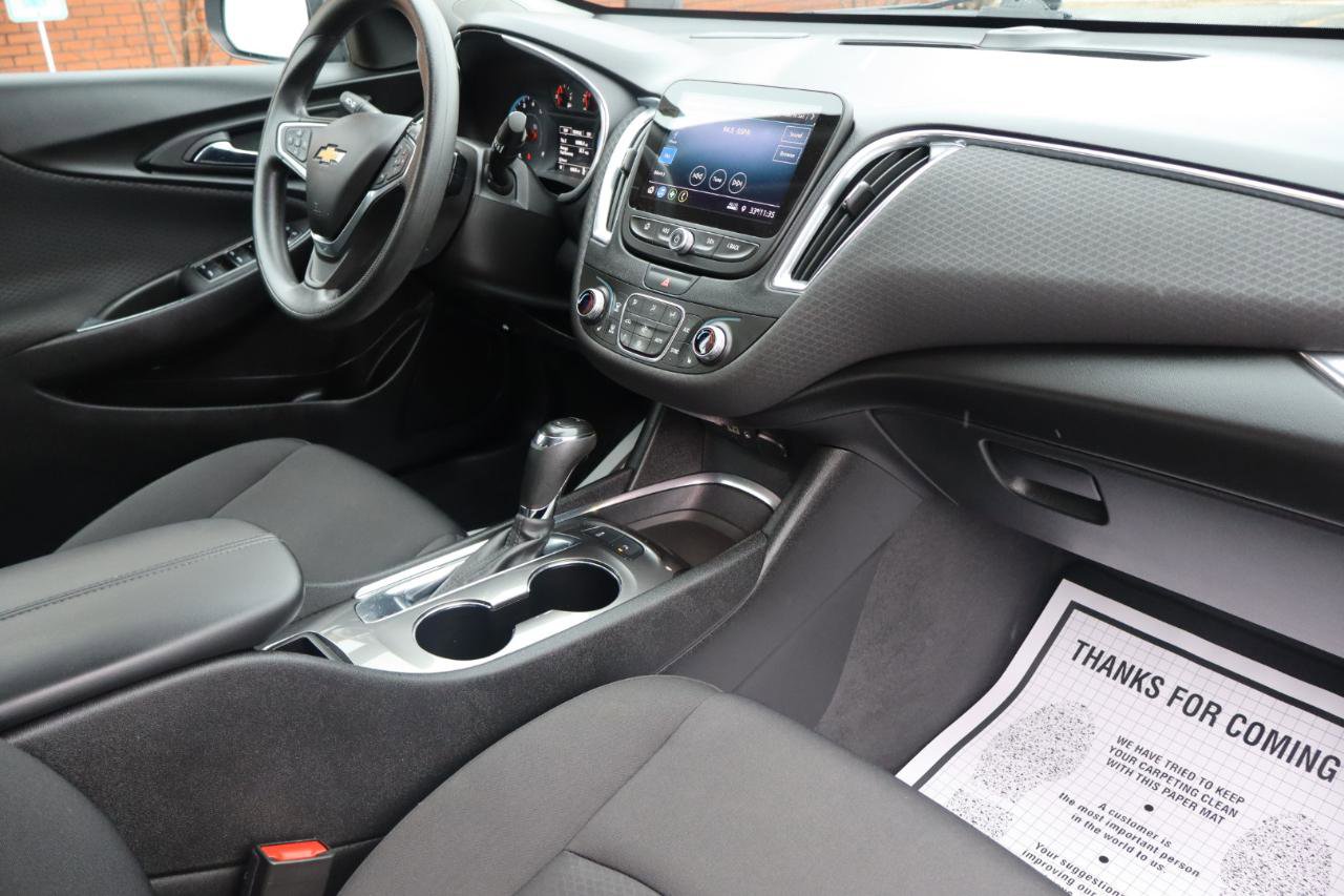 Used 2019 Chevrolet Malibu LT w/ Driver Confidence Package II image 24