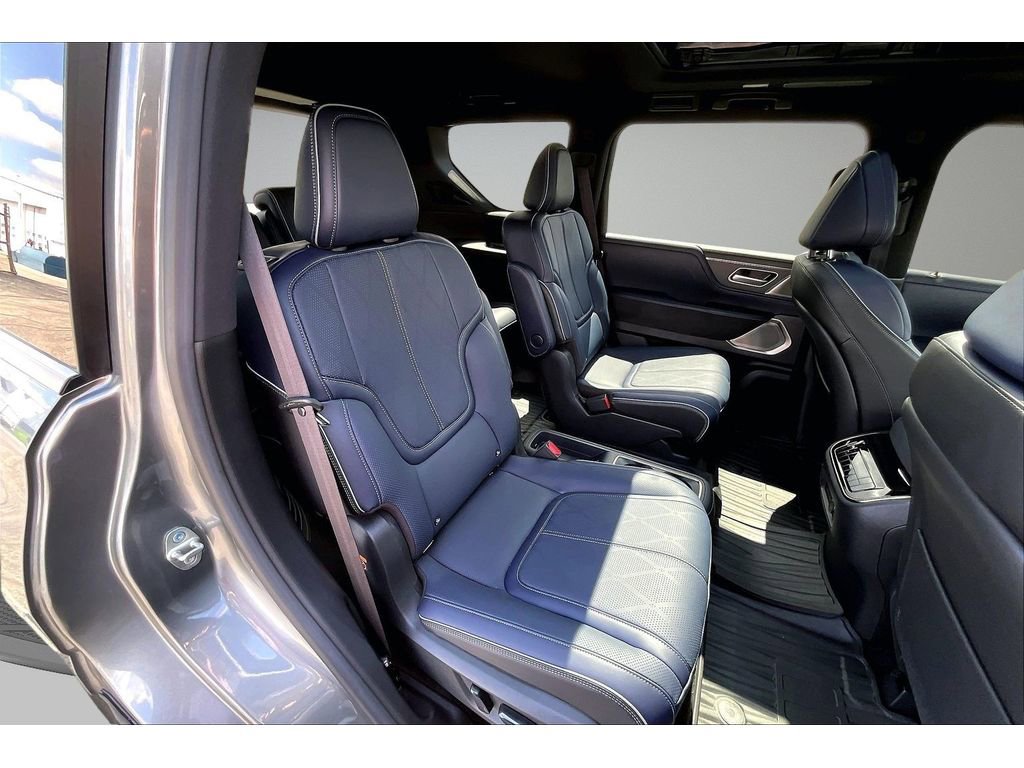 Used 2026 INFINITI QX80 4WD w/ Sport Exterior Package image 28