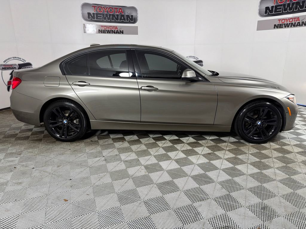Used 2016 BMW 328i xDrive Sedan AWD/4WD image 4