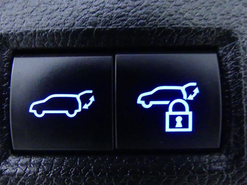 Used 2021 Toyota Venza XLE image 30