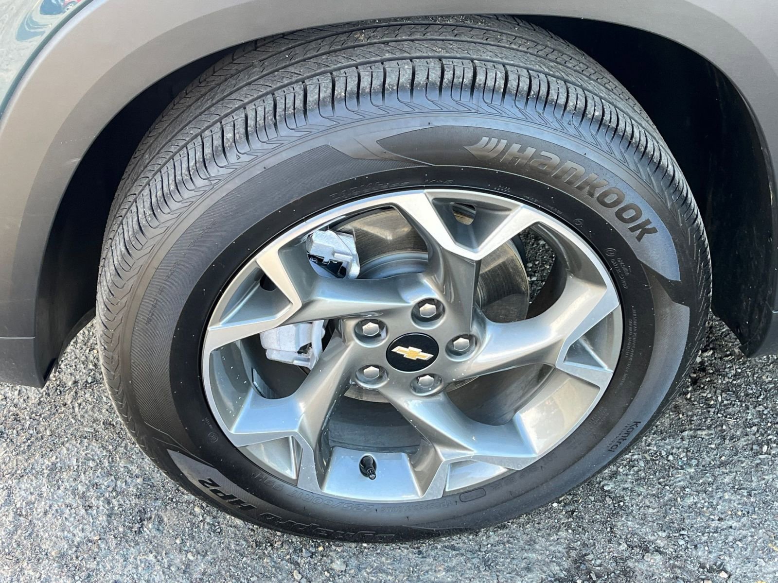 Used 2025 Chevrolet Trax LT image 28