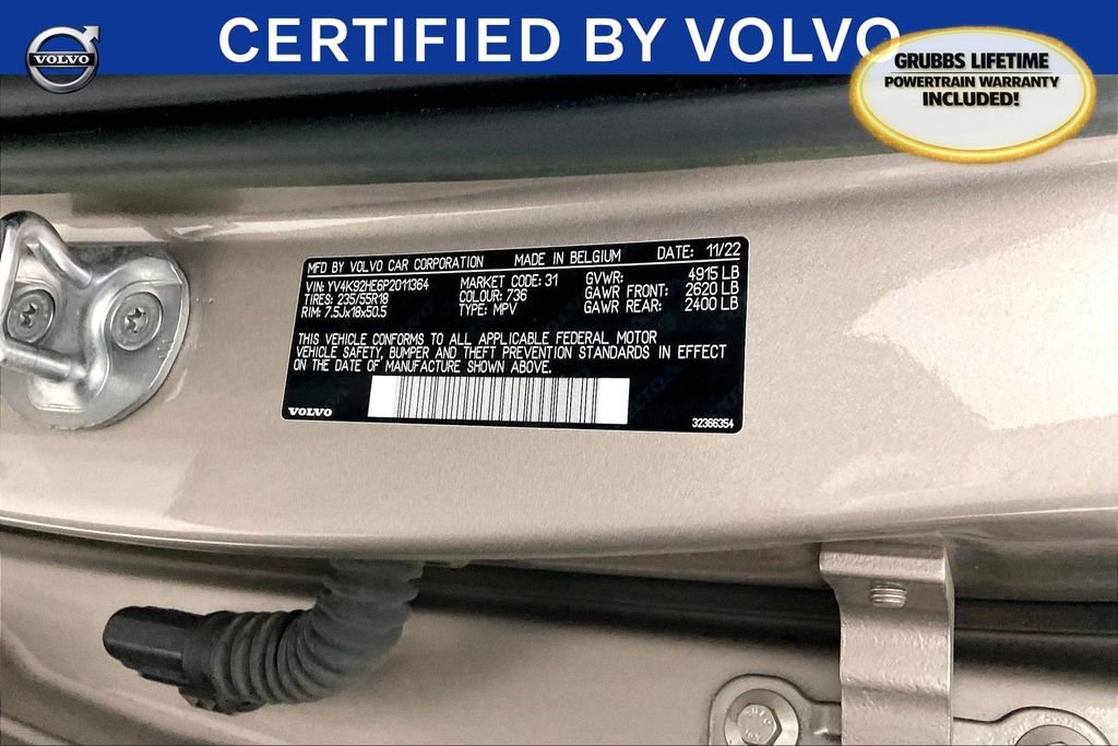 Used 2023 Volvo XC40 B4 Plus image 40