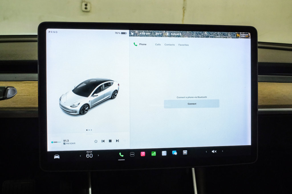 Used 2018 Tesla Model 3 Long Range RWD image 23