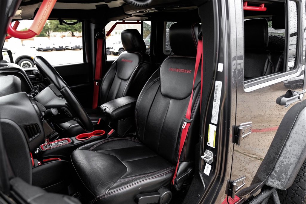 Used 2017 Jeep Wrangler Unlimited Rubicon image 32