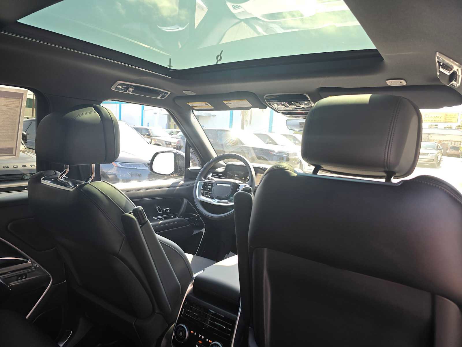New 2025 Land Rover Range Rover SE image 15