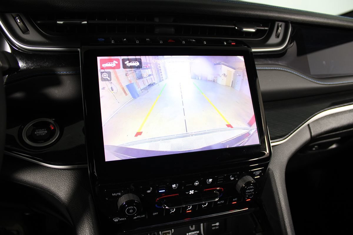 Used 2023 Jeep Grand Cherokee Trailhawk AWD/4WD image 26