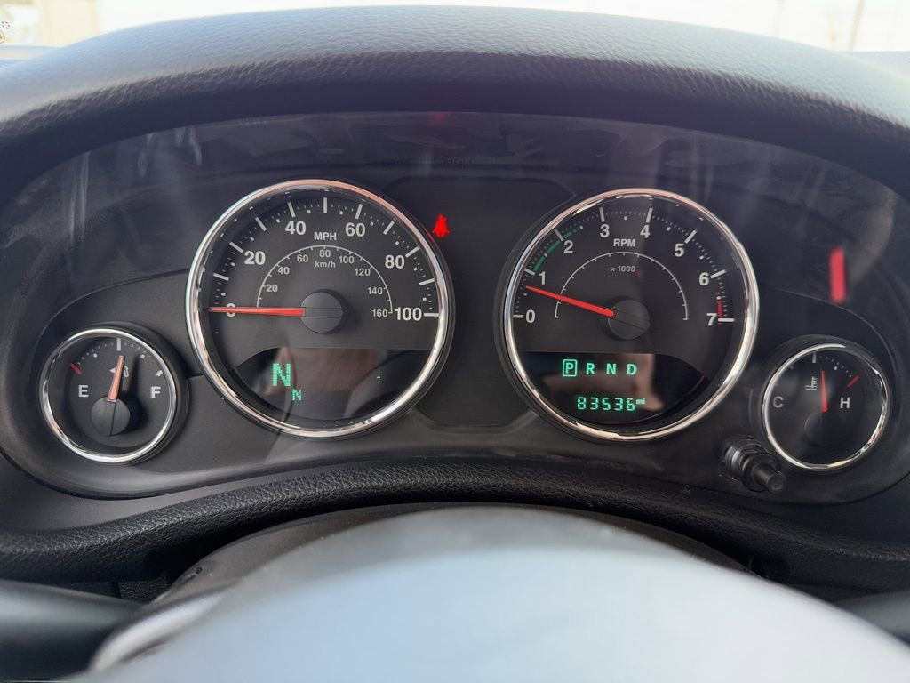 Used 2015 Jeep Wrangler Unlimited Rubicon w/ Connectivity Group AWD/4WD image 26